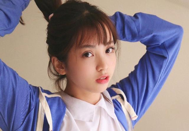 為什么學生有校服，而老師沒有教師服？網友的評論亮了！