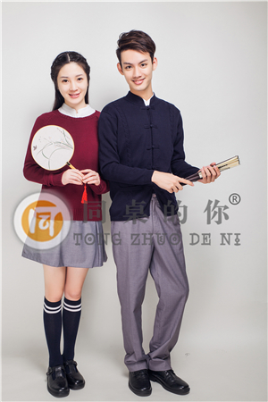 中小學(xué)生統(tǒng)一穿著校服的意義和作用是什么？
