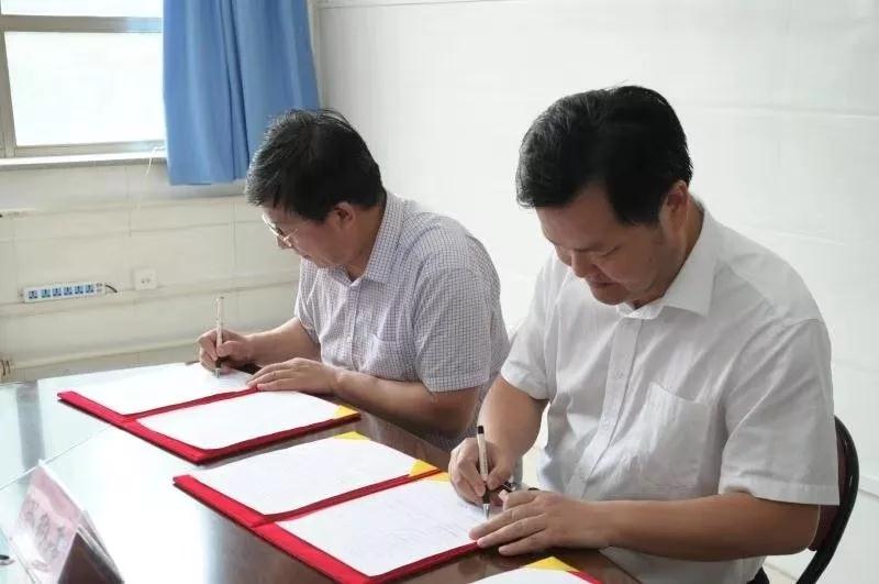 情系老區(qū)教育，愛灑會寧學子 | 同桌的你校服將愛心播撒甘肅會寧！