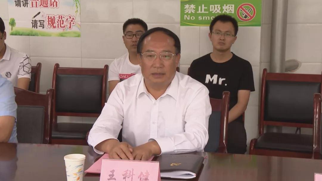 情系老區(qū)教育，愛灑會寧學子 | 同桌的你校服將愛心播撒甘肅會寧！
