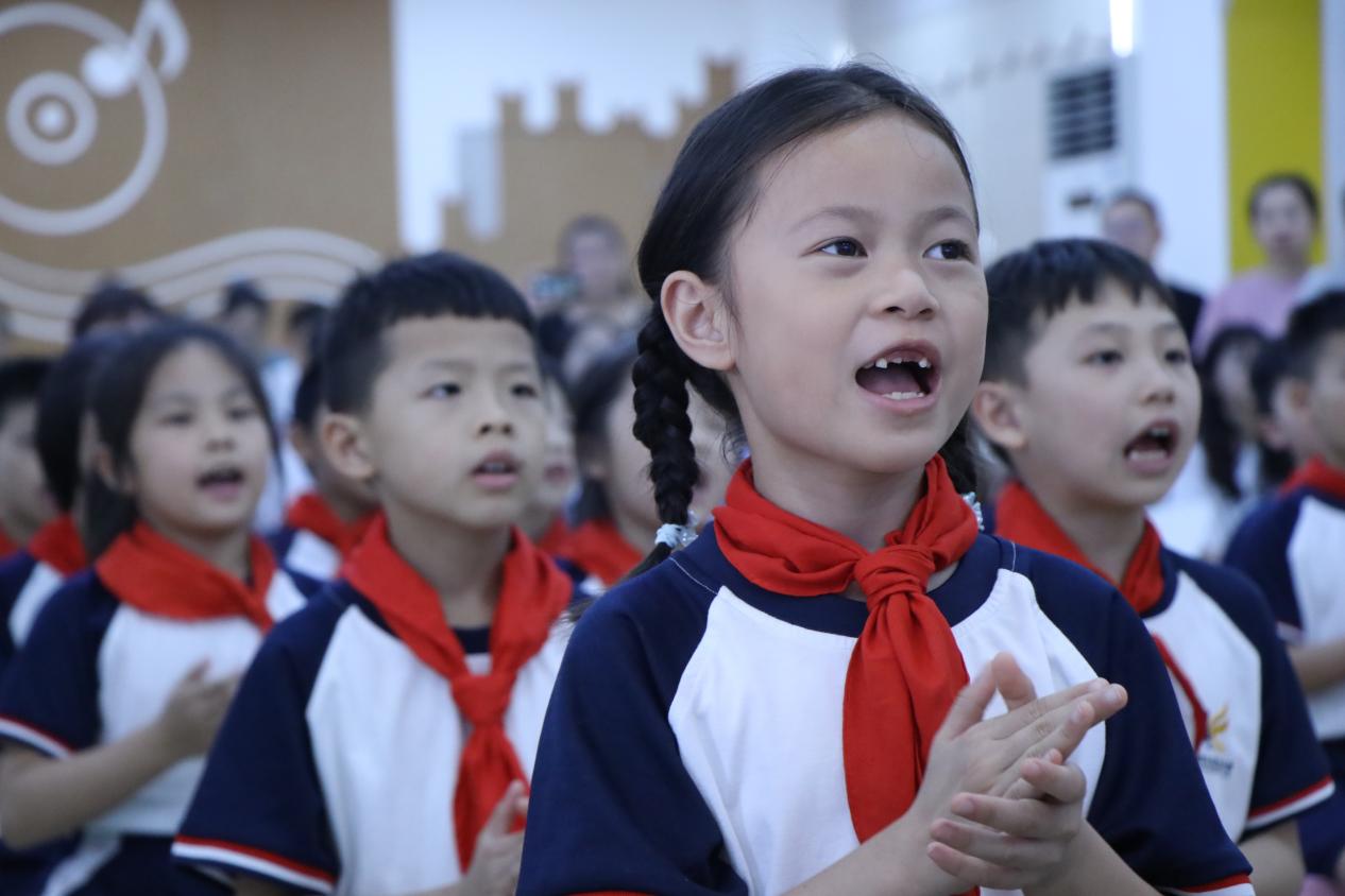 中小學(xué)生校服定做為什么要選擇純棉的面料呢？