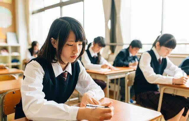 如何判斷你家孩子的高中校服是否安全合格？