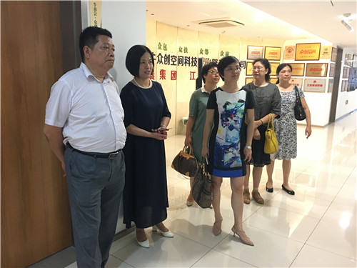 歡迎無(wú)錫民建、江陰民建領(lǐng)導(dǎo)一行蒞臨三牛?圣瀾