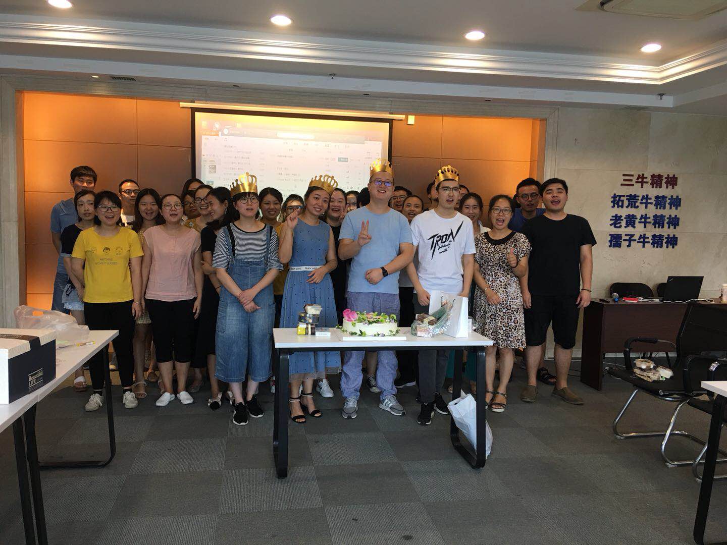 “同桌的你”八月大牌生日會(huì)！