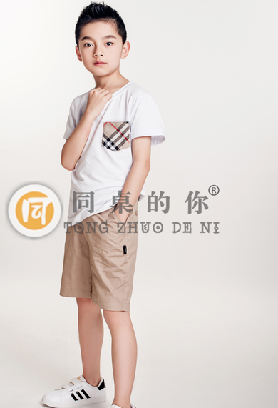 校服與學生裝的關(guān)系