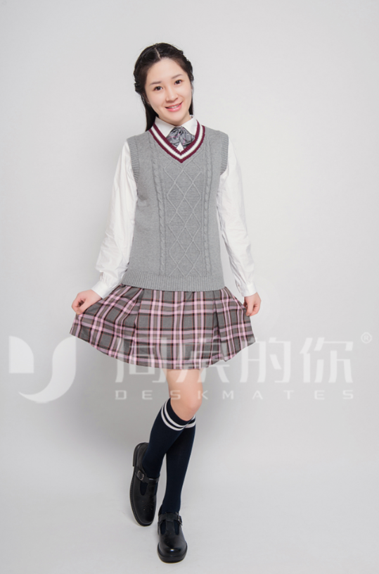 中學生校服定制廠家如何選擇