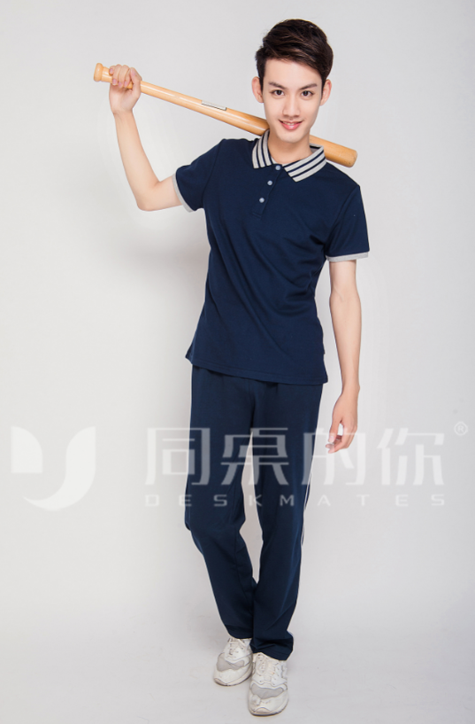 同桌的你帶你領(lǐng)略?xún)?yōu)質(zhì)的校服設(shè)計(jì)
