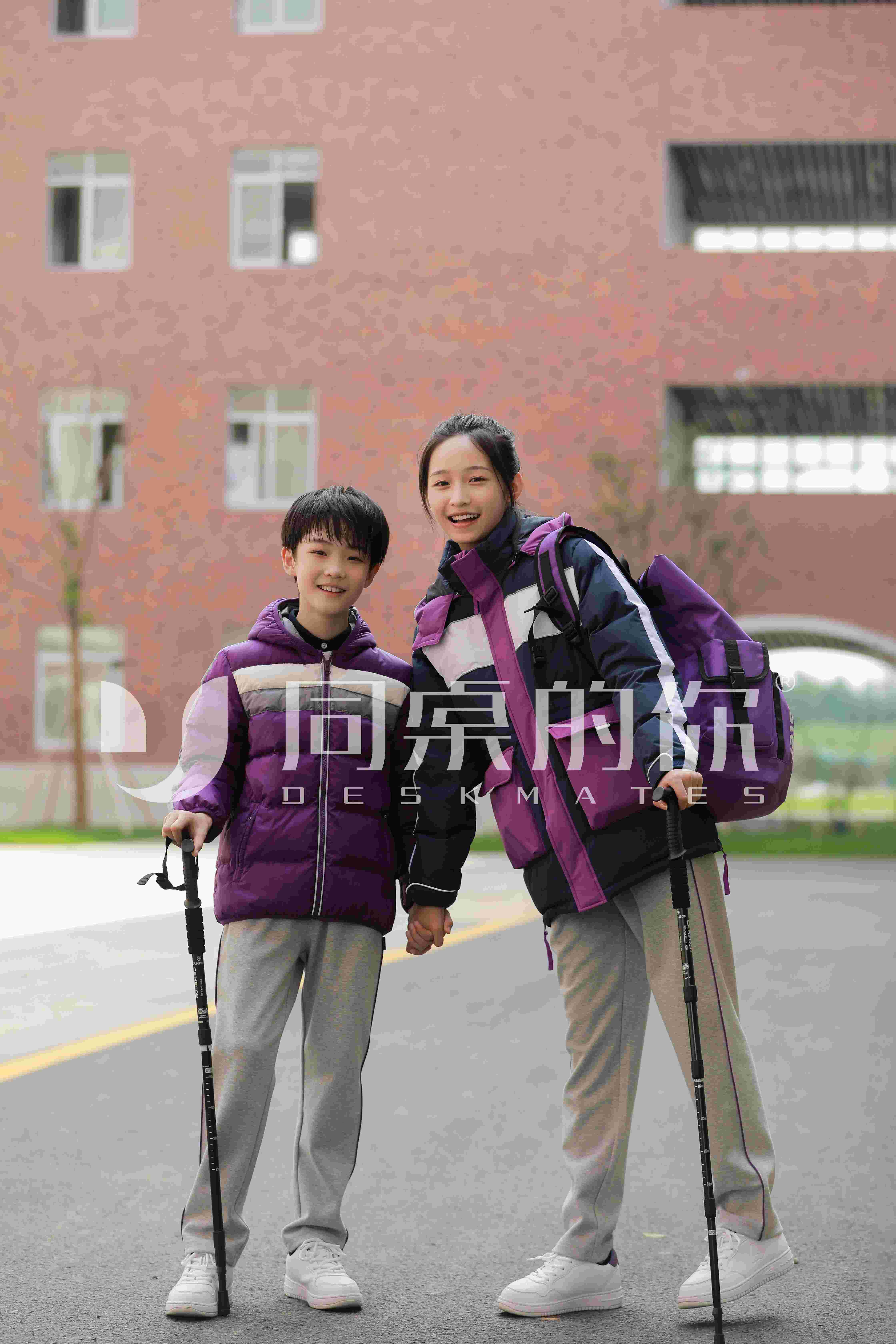 冬日校園時(shí)尚指南：天冷了，校服該怎么穿