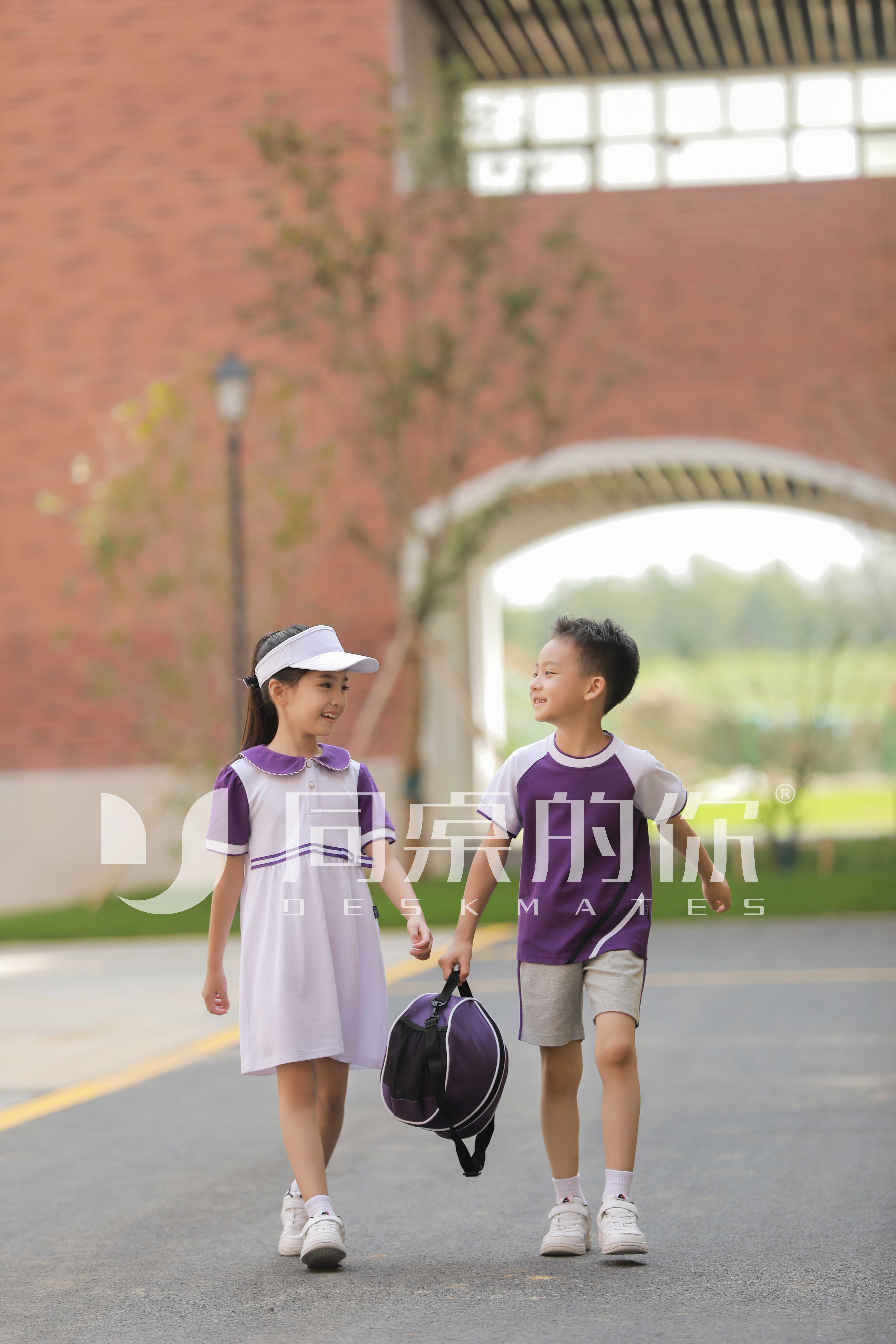 小學(xué)生校服縮水怎么辦？