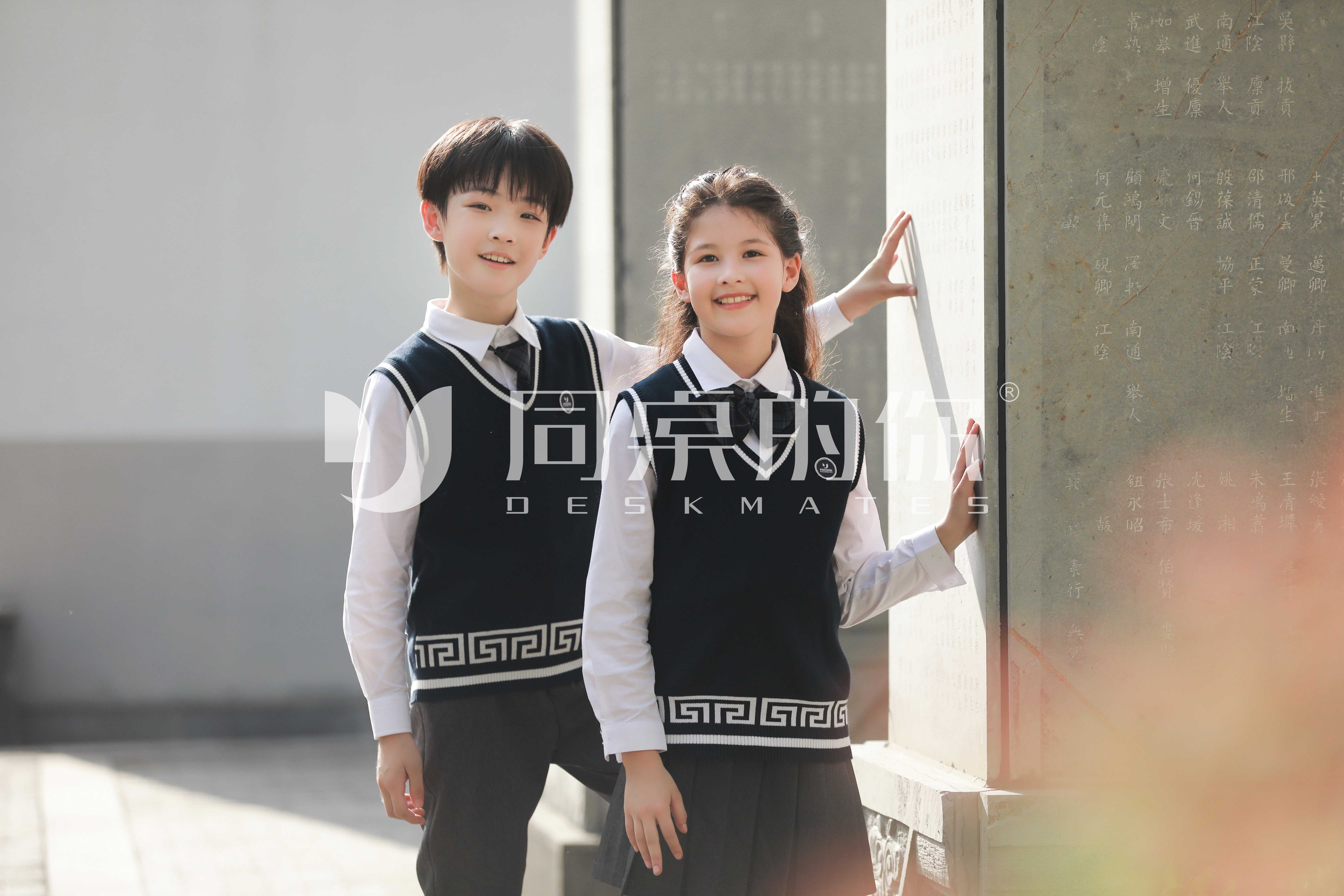 為什么說(shuō)中學(xué)生校服是青少年身心發(fā)展的“助推器”？