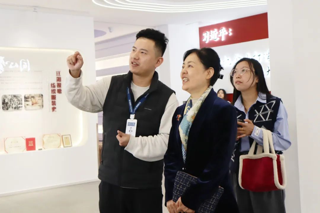 企業(yè)動(dòng)態(tài) | 熱烈歡迎江陰市委宣傳常務(wù)副部長(zhǎng)吳燕一行蒞臨指導(dǎo)