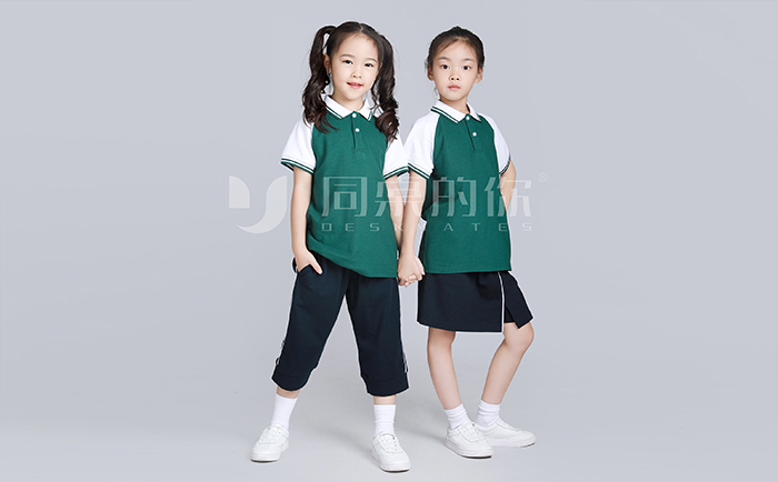 校服定制多少錢?面料選擇對(duì)價(jià)格的影響有多大?