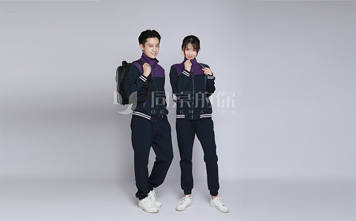 校服生產(chǎn)批發(fā)定做廠家在環(huán)保方面有哪些要求?