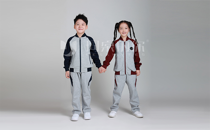 江蘇哪里有校服訂做?如何判斷校服廠家的生產(chǎn)實(shí)力?